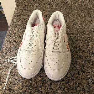 Reebok sneakers great condition